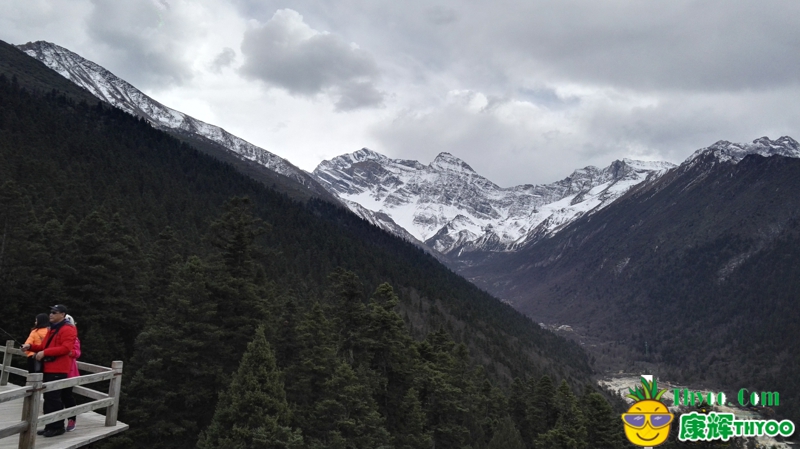 黃龍景區(qū)-纜車上去的觀景臺-雪山